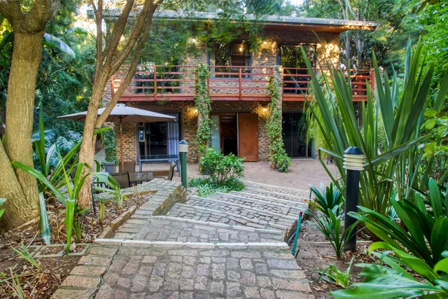 Highlands Lodge, Aurora