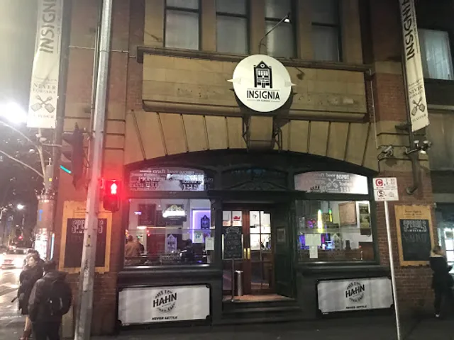 Insignia on Flinders Bar