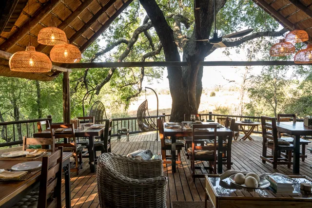 Umkumbe Bush Lodge luxury tented camp