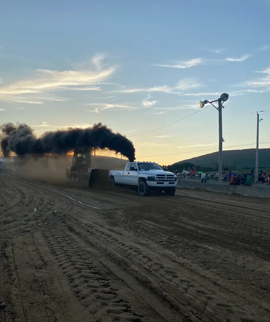 Lorah's Truck & Tractor Pulls