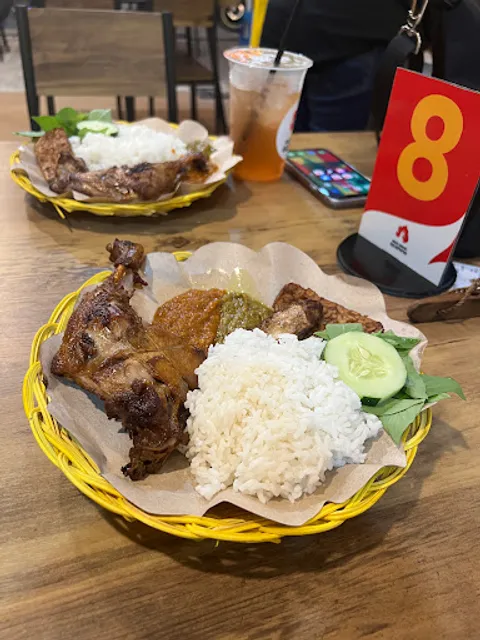 BEBEK GORENG BALIKPAPAN