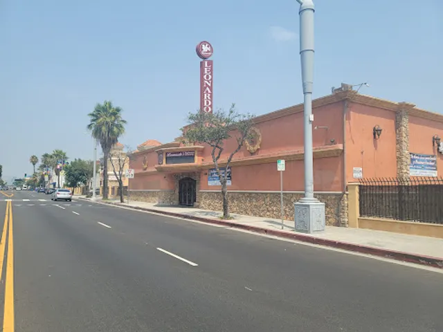 Restaurant & Live Entertaiment