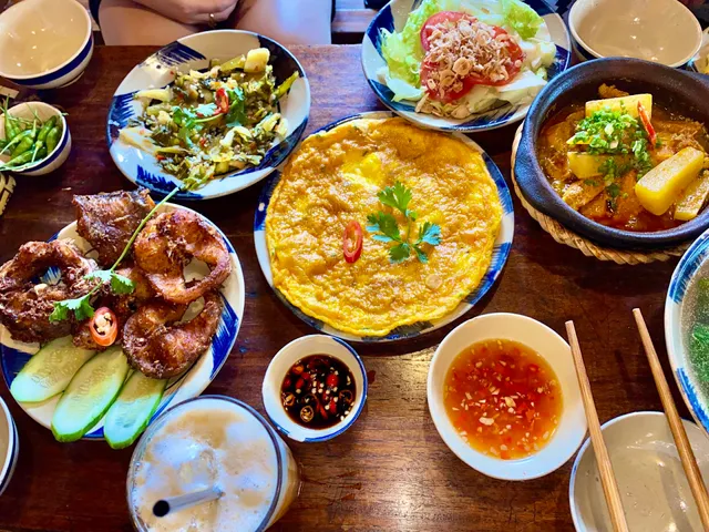 Tiệm cơm 1 9 HỒI ĐÓ