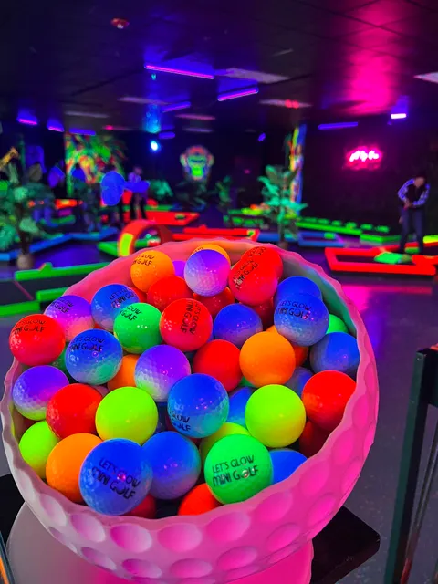 Let’s Glow Mini Golf