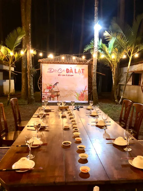 Khu du lịch Thông Reo Đà Lạt - Smiling Pine