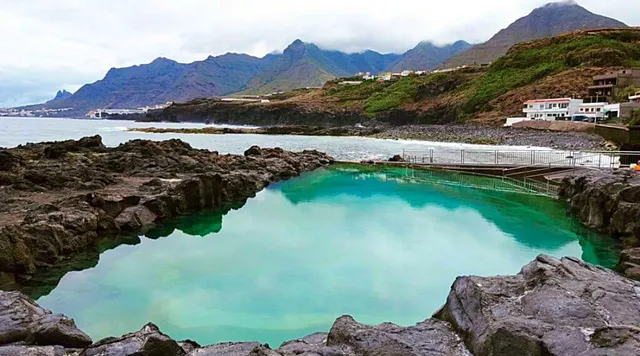 Piscina natural de Jóver