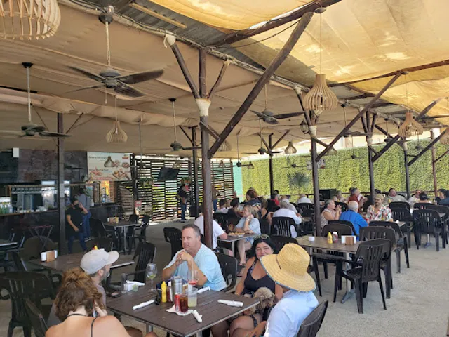 Zipper's Bar and Grill