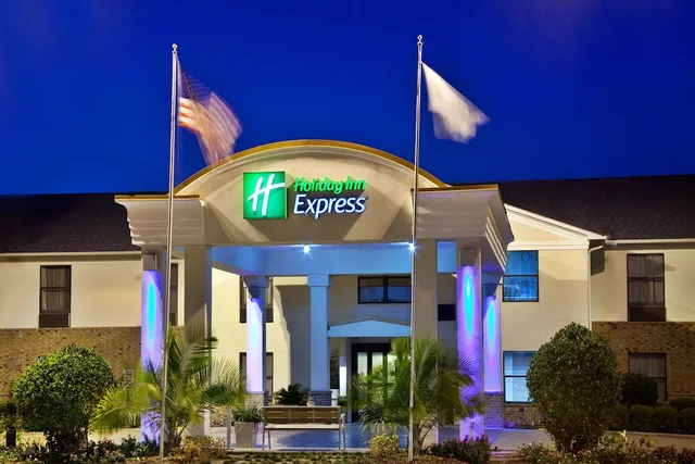 Holiday Inn Express Breaux Bridge/Henderson, an IHG Hotel