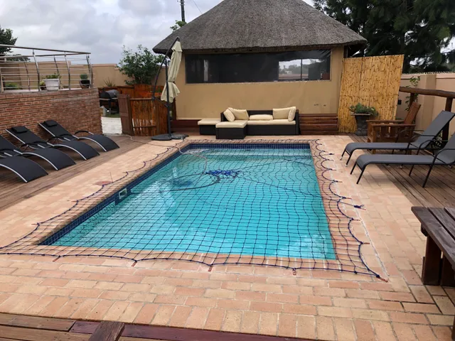 Empolweni Lounge (B&B)