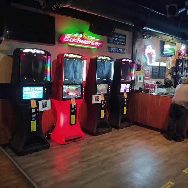 Club Cumberland Bar & Bowling