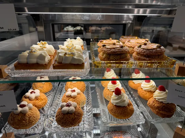 Niebo cukiernia kawiarnia