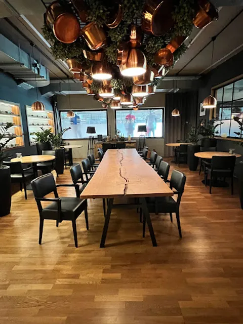 CLINTON’s Restaurant