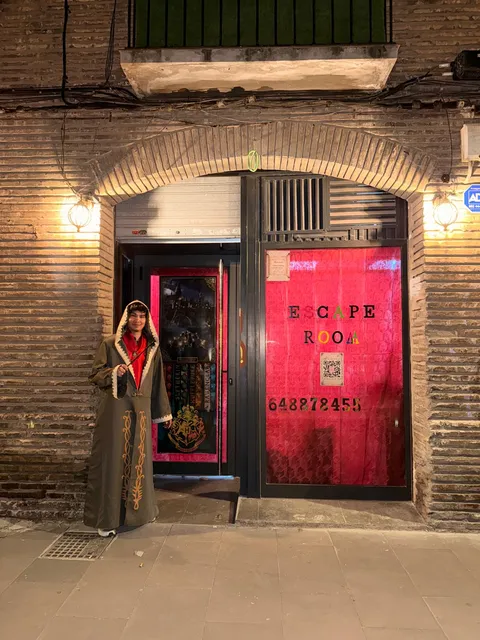 ESCUELA DE MAGOS ESCAPE ROOM ZARAGOZA