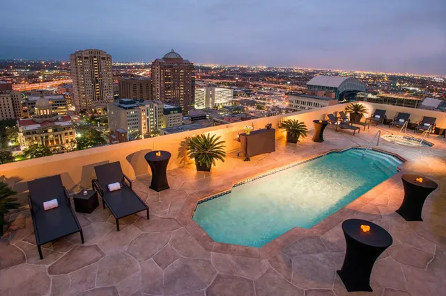 Magnolia Hotel Houston, a Tribute Portfolio Hotel