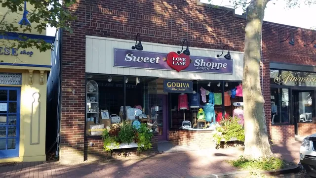 Love Lane Sweet Shoppe