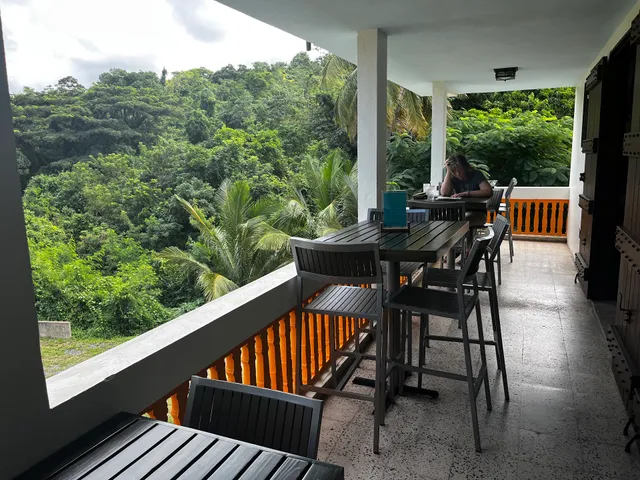 Mango Taphouse and Gastropub