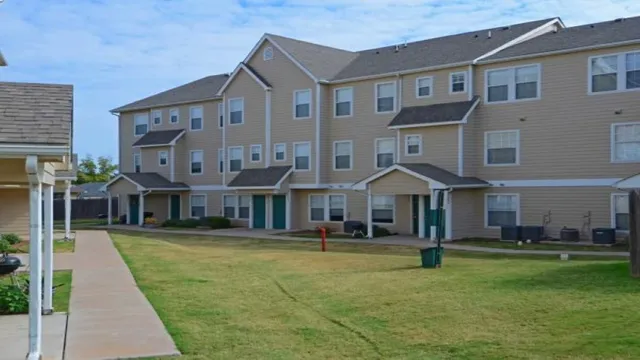 Summit Ridge Apartments