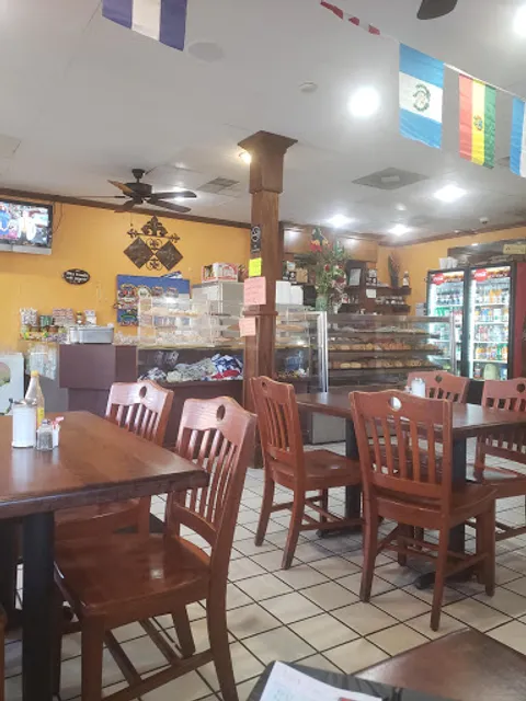 Restaurante Y Panaderia Salvadoreña
