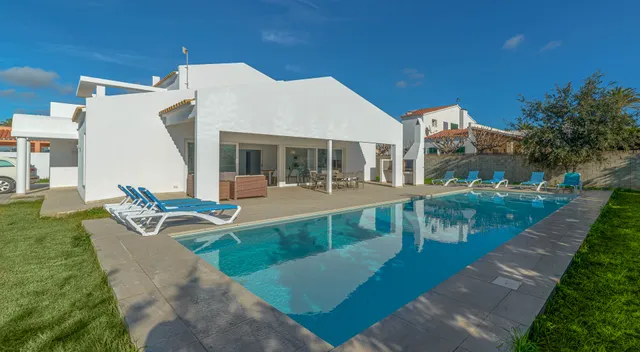 Seranova Luxury Hotel