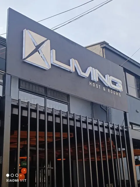 Xliving Host & Rooms