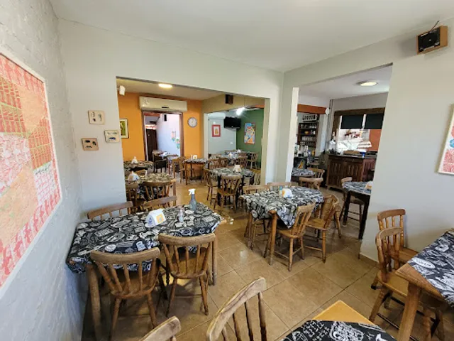 Marrom Glacê Restaurante e Rotisserie