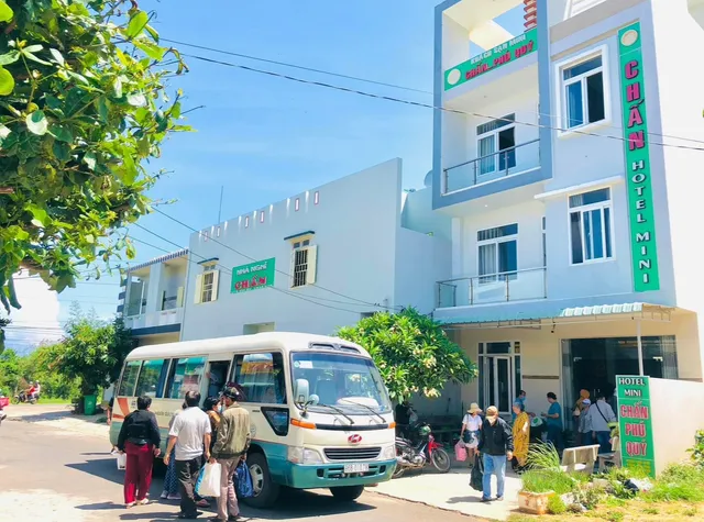 Khách sạn chấn Phú quý