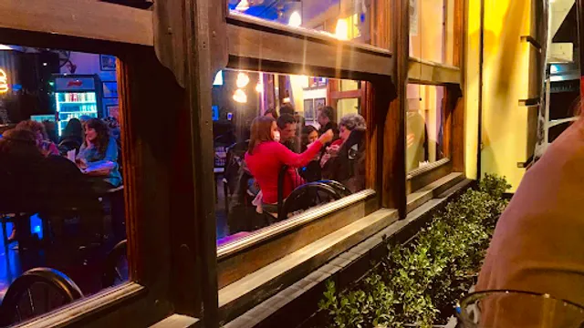 Arcos Station Burger Bar