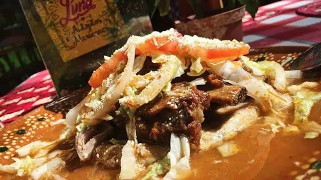 Antojitos Mexicanos Luna