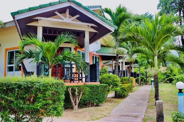 Lanta Palm Beach Resort