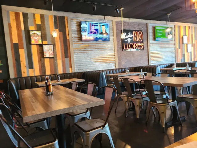 Dame Más Urban Cantina