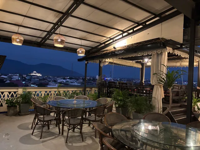 Le Panorama Rooftop Restaurant