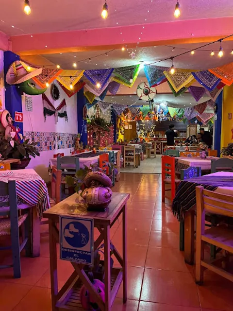 México Lindo y Que Loco