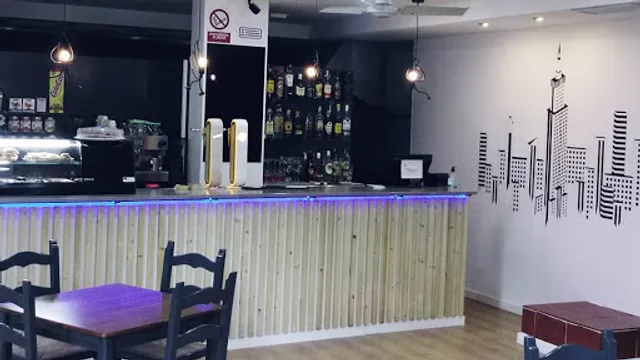 Carbón y Ramas Secas