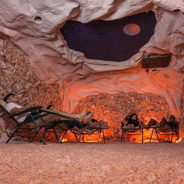 Luna Float Spa & Salt Cave