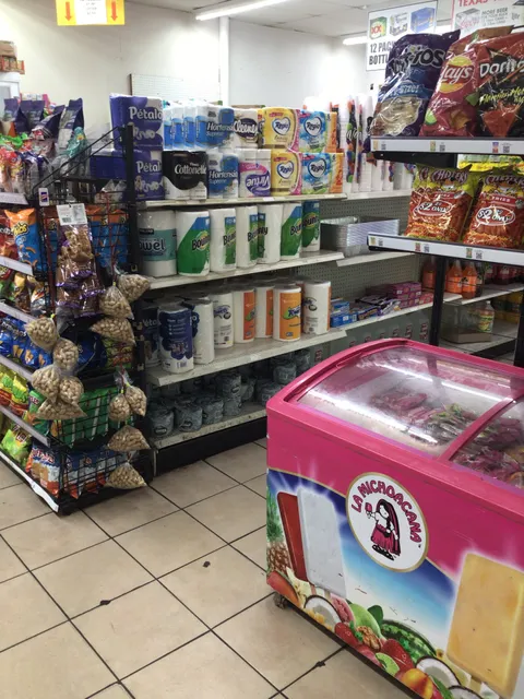 Mundo Latino Grocery Store