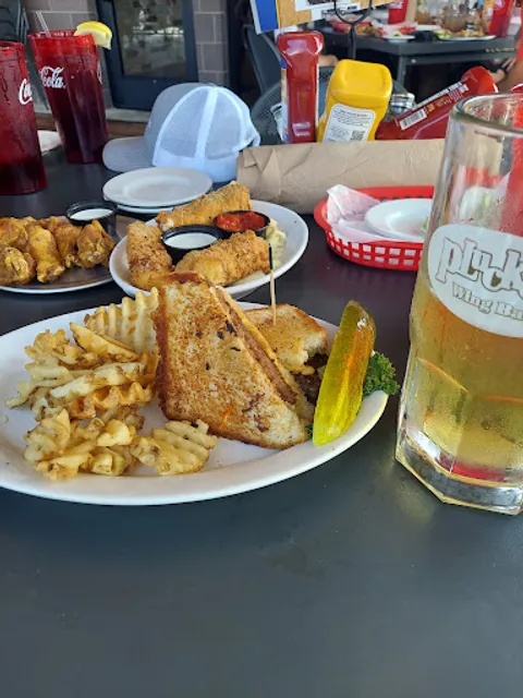 Pluckers Wing Bar