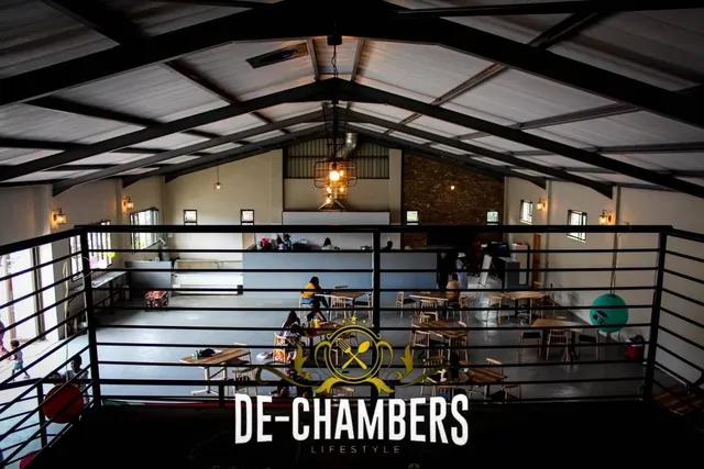 De-Chambers Lifestyle