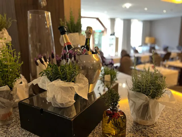 Riverside Restaurant