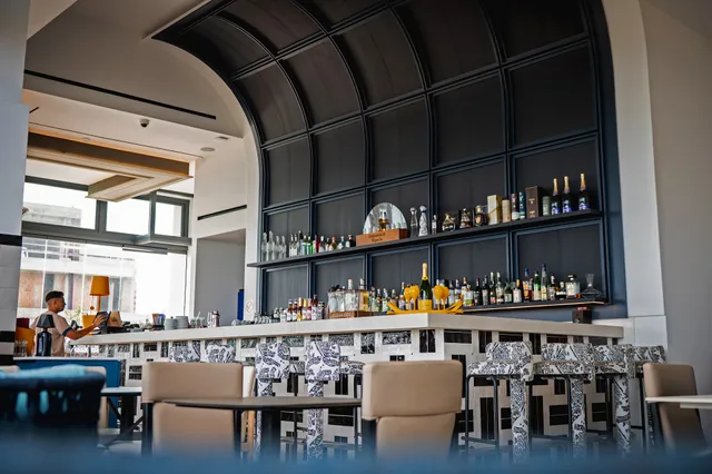 Regatta All Day Beach Lounge