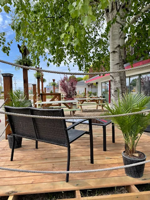 Laszlo’s Bistro & Pizza