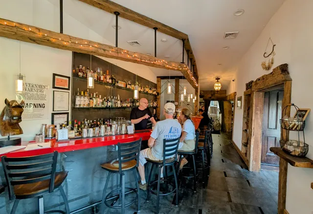 The Oyster and Clam Bar at the Bruynswick Inn