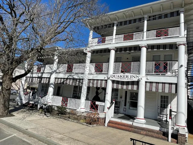 Quaker Inn