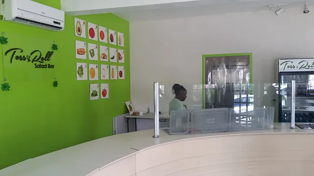 Toss and Roll Salad Bar