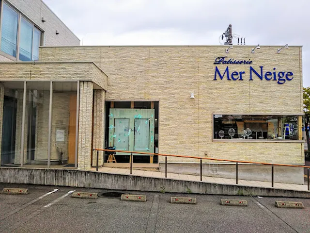 Patisserie Mer Neige