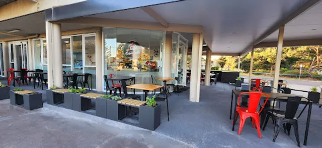 Calabrisella Woodfired Pizzeria Callala Beach