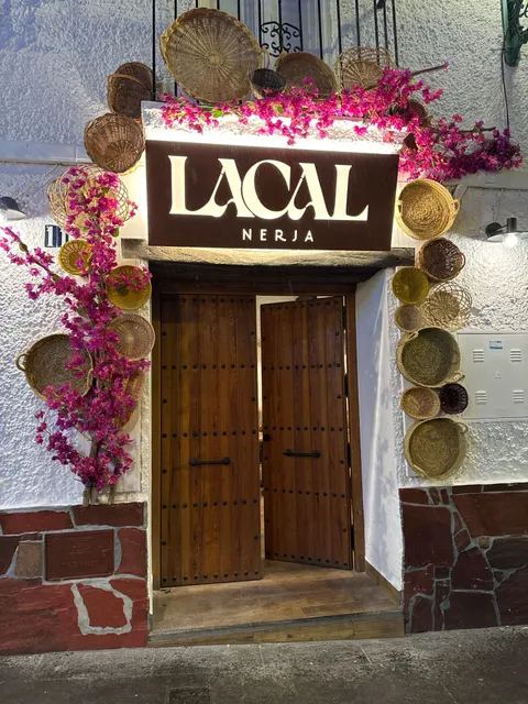 RESTAURANTE LACAL