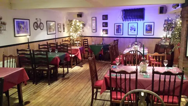 The 51st State and La Cantina Restaurant