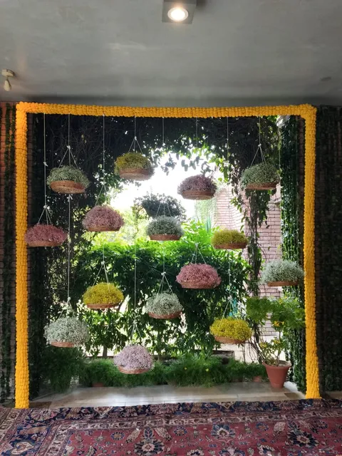 Floraindia.com (Creative Gifting Solutions Pvt. Ltd.)