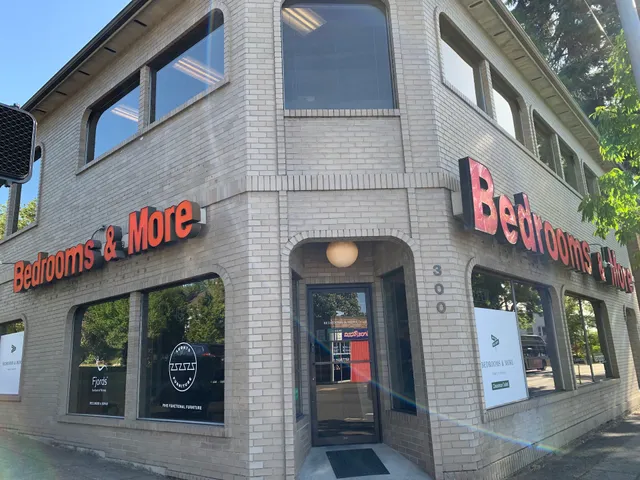 Bedrooms & More, Clearance Outlet