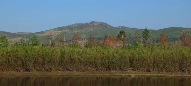 Yablonoi Mountains